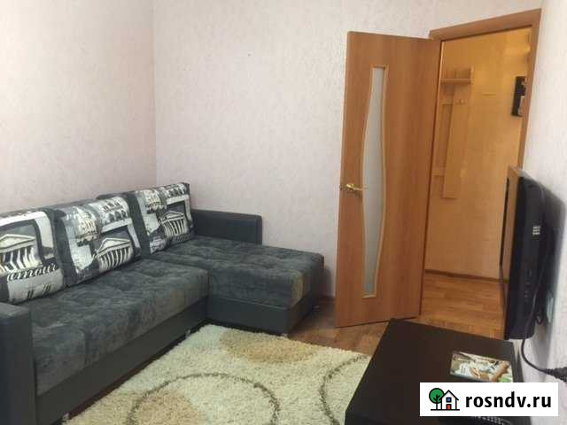 2-комнатная квартира, 45 м², 3/5 эт. в аренду посуточно в Омске Омск - изображение 1