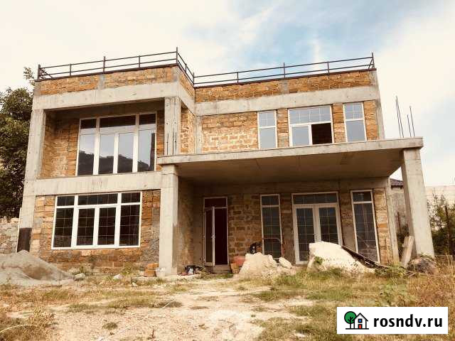 Дом 400 м² на участке 6 сот. на продажу в Ялте Ялта - изображение 1