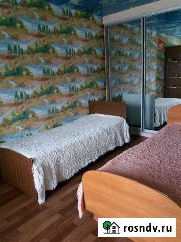 3-комнатная квартира, 65 м², 2/5 эт. в аренду посуточно в Комсомольске-на-Амуре Комсомольск-на-Амуре - изображение 1