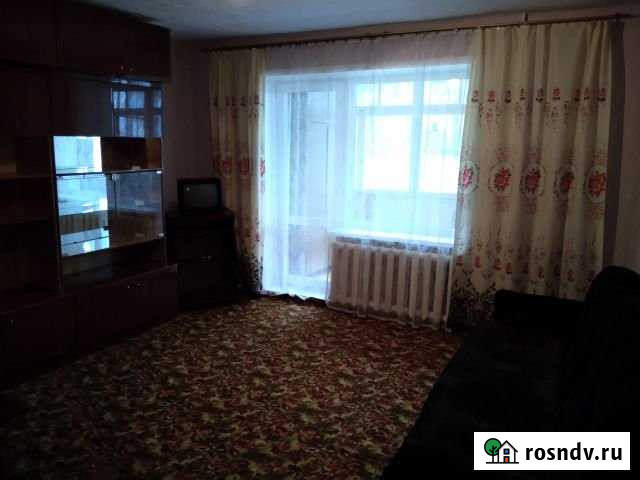 2-комнатная квартира, 56 м², 1/3 эт. в аренду на длительный срок в Реже Реж - изображение 1