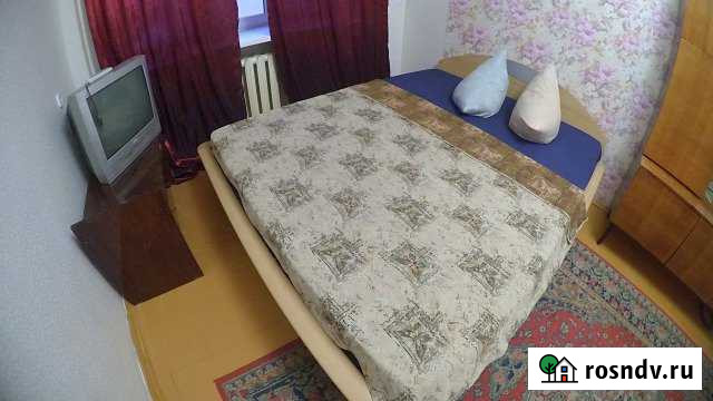 2-комнатная квартира, 44 м², 3/5 эт. в аренду посуточно в Омске Омск - изображение 1