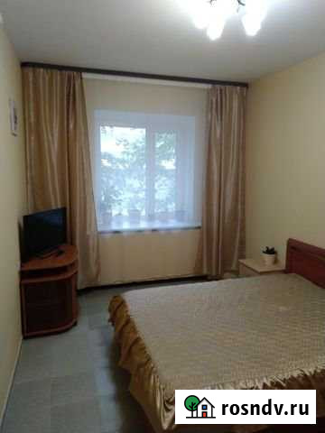 1-комнатная квартира, 35 м², 1/5 эт. в аренду посуточно в Сургуте Ханты-Мансийского АО Сургут - изображение 1