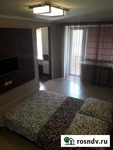 1-комнатная квартира, 35 м², 3/5 эт. в аренду посуточно в Альметьевске Альметьевск - изображение 1