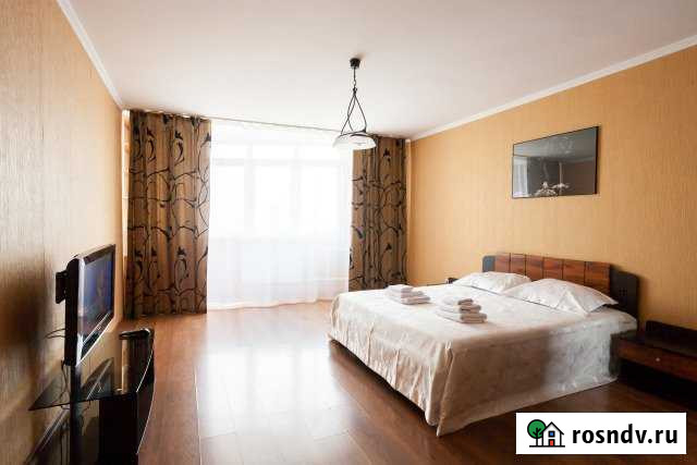 3-комнатная квартира, 120 м², 17/17 эт. в аренду посуточно в Красноярске Красноярск - изображение 1