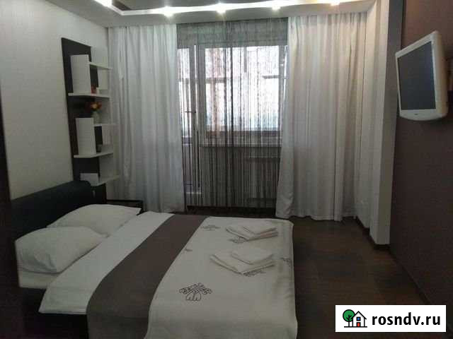 3-комнатная квартира, 75 м², 14/16 эт. в аренду посуточно в Нижневартовске Нижневартовск - изображение 1