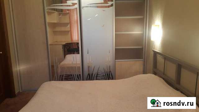 2-комнатная квартира, 60 м², 3/9 эт. в аренду посуточно в Красноярске Красноярск - изображение 1