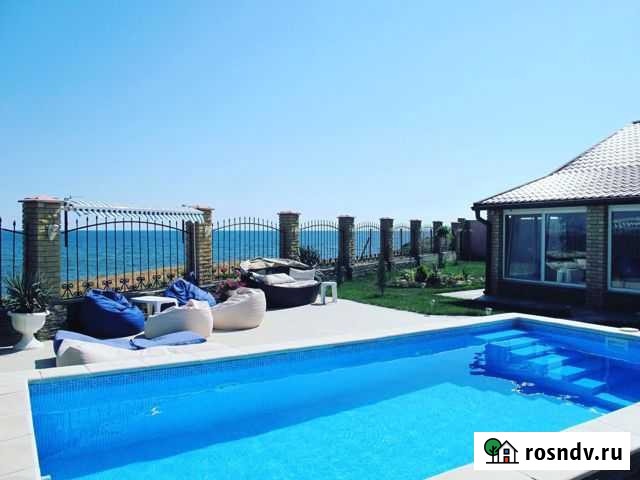 Дом 220 м² на участке 10 сот. на продажу в Черноморском Республики Крым Черноморское - изображение 1