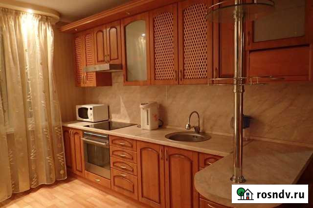 3-комнатная квартира, 74 м², 2/9 эт. в аренду посуточно в Когалыме Когалым - изображение 1