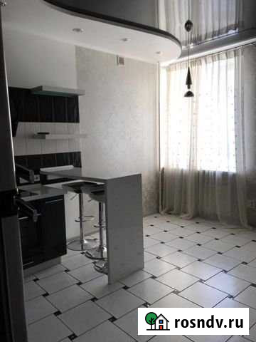 2-комнатная квартира, 65 м², 2/3 эт. в аренду на длительный срок в Магнитогорске Магнитогорск - изображение 1