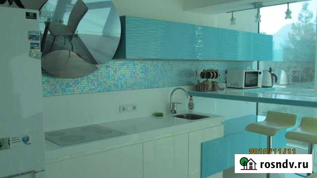 2-комнатная квартира, 78 м², 4/14 эт. в аренду на длительный срок в Алуште Алушта - изображение 1