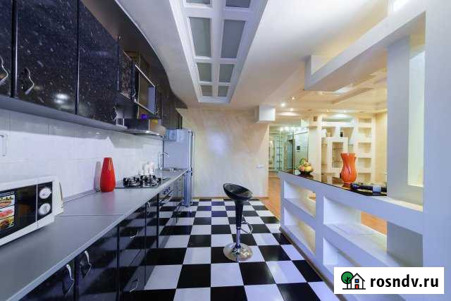 1-комнатная квартира, 52 м², 7/10 эт. в аренду посуточно в Саратове Саратов - изображение 1