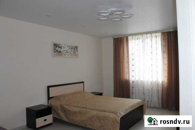 1-комнатная квартира, 38 м², 7/10 эт. в аренду посуточно в Каменске-Уральском Каменск-Уральский - изображение 1