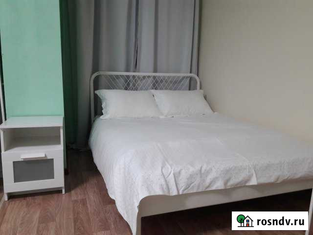 Квартира-студия, 28 м², 1/3 эт. в аренду посуточно в Омске Омск - изображение 1