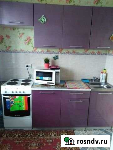 1-комнатная квартира, 35 м², 6/10 эт. в аренду посуточно в Кургане Курган - изображение 1