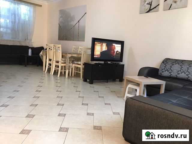 Дом 125 м² на участке 2 сот. в аренду посуточно в Махачкале Махачкала - изображение 1