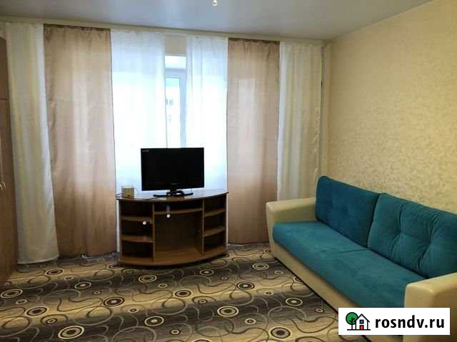 2-комнатная квартира, 56 м², 3/5 эт. в аренду посуточно в Надыме Надым - изображение 1