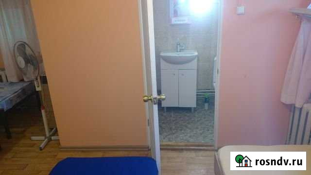 Комната 18 м² в 7-ком. кв., 1/2 эт. в аренду посуточно в Севастополе Севастополь - изображение 1