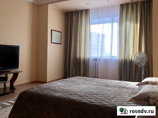 1-комнатная квартира, 45 м², 8/9 эт. в аренду посуточно в Сургуте Ханты-Мансийского АО Сургут - изображение 1