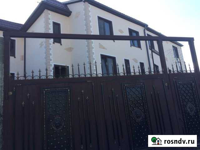 Комната 12 м² в 7-ком. кв., 2/2 эт. в аренду на длительный срок в Новороссийске Новороссийск - изображение 1