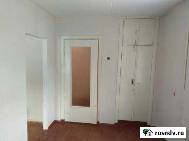 Комната 24 м² в 2-ком. кв., 2/5 эт. на продажу в Соликамске Соликамск - изображение 1