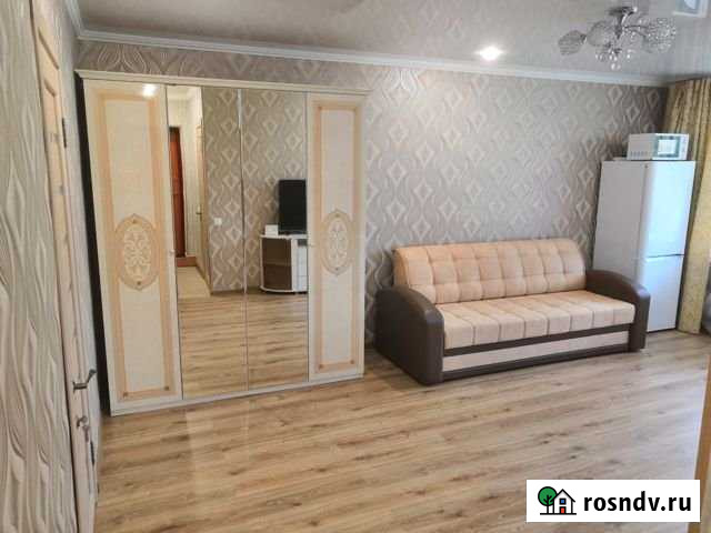 1-комнатная квартира, 43 м², 1/5 эт. в аренду посуточно в Альметьевске Альметьевск - изображение 1