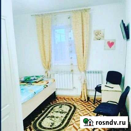 Комната 15 м² в 9-ком. кв., 1/1 эт. в аренду посуточно в Хабаровске Хабаровск - изображение 1