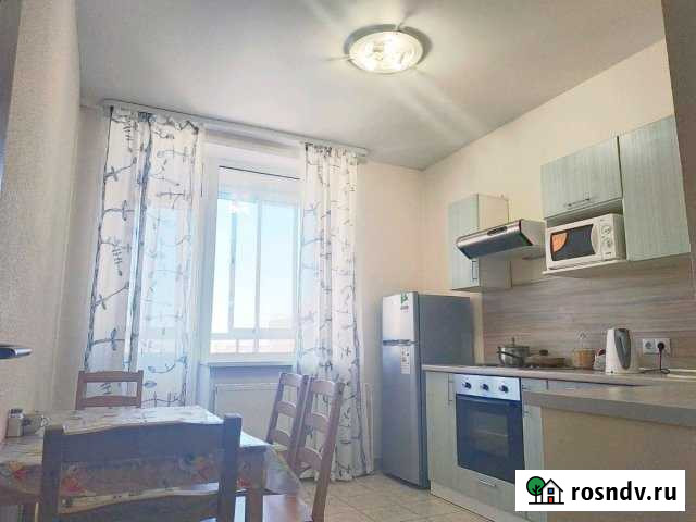 3-комнатная квартира, 95 м², 17/17 эт. в аренду посуточно в Ижевске Ижевск - изображение 1