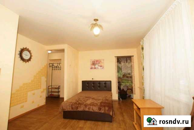 Квартира-студия, 38 м², 2/5 эт. в аренду посуточно в Екатеринбурге Екатеринбург - изображение 1