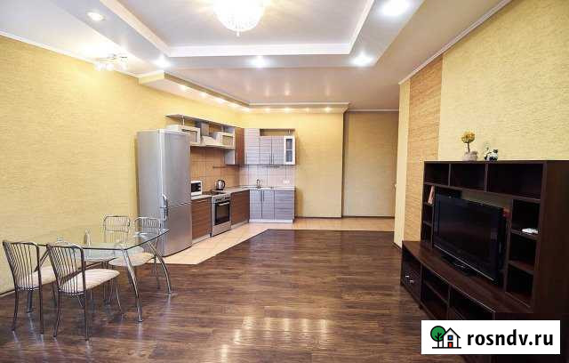 3-комнатная квартира, 90 м², 2/10 эт. в аренду посуточно в Омске Омск - изображение 1