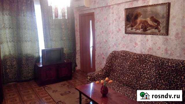 3-комнатная квартира, 52 м², 4/5 эт. в аренду посуточно в Балаково Балаково - изображение 1