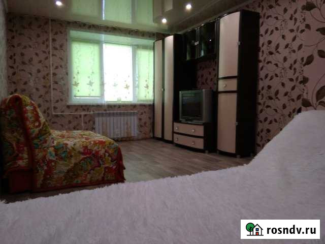 1-комнатная квартира, 35 м², 2/9 эт. в аренду посуточно в Щекино Щекино - изображение 1
