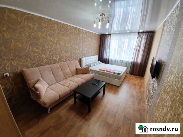 1-комнатная квартира, 45 м², 8/14 эт. в аренду посуточно в Альметьевске Альметьевск - изображение 1