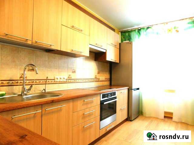 1-комнатная квартира, 45 м², 15/25 эт. в аренду посуточно в Саратове Саратов - изображение 1