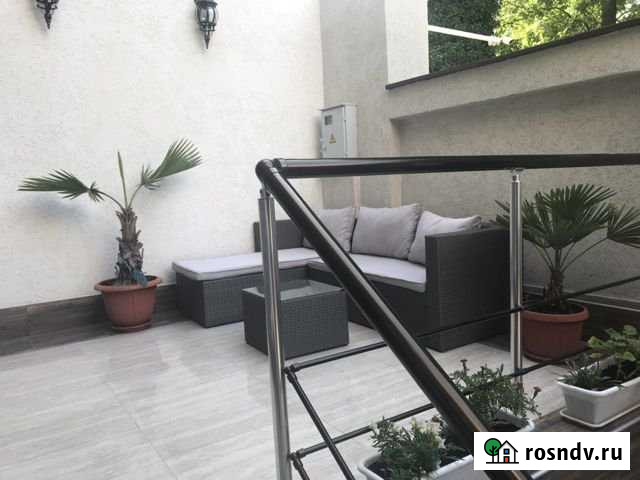 Дом 130 м² на участке 1.5 сот. в аренду посуточно в Евпатории Евпатория - изображение 1