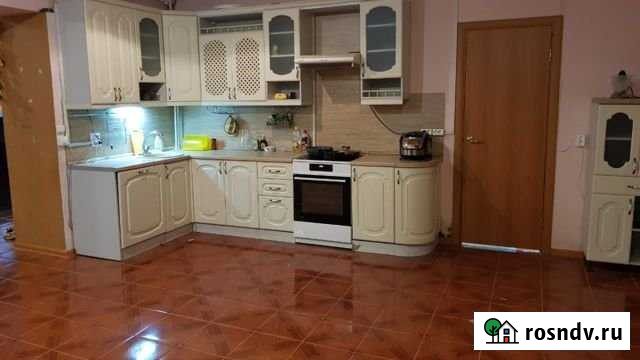 Коттедж 250 м² на участке 4 сот. в аренду на длительный срок в Пскове Псков - изображение 1