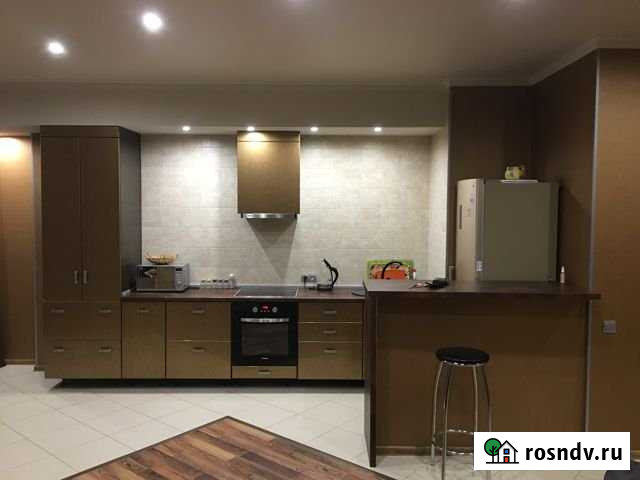 2-комнатная квартира, 55 м², 2/17 эт. в аренду на длительный срок в Астрахани Астрахань - изображение 1