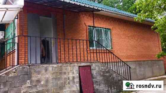 Дом 120 м² на участке 10 сот. в аренду на длительный срок в Белореченске Белореченск