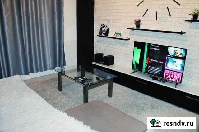 1-комнатная квартира, 42 м², 2/4 эт. в аренду посуточно в Мурманске Мурманск - изображение 1