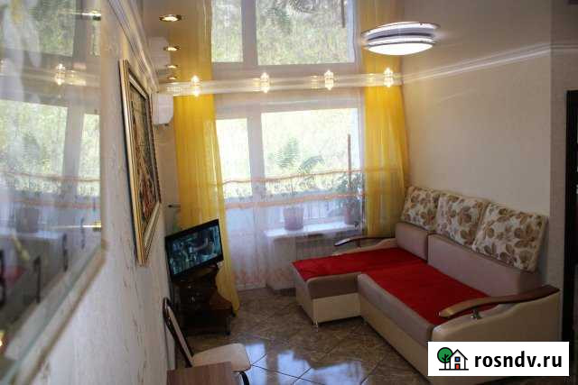 1-комнатная квартира, 36 м², 3/5 эт. в аренду посуточно в Урюпинске Урюпинск - изображение 1