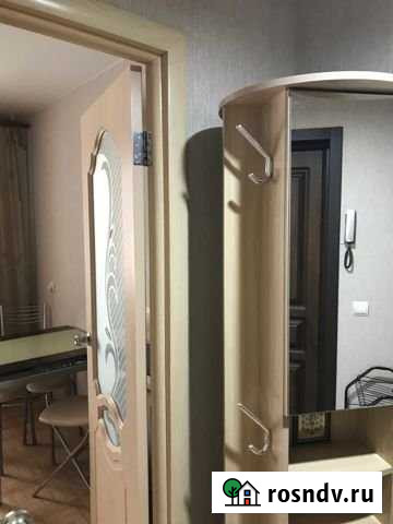 1-комнатная квартира, 33 м², 8/10 эт. в аренду посуточно в Волжском Волгоградской области Волжский - изображение 1