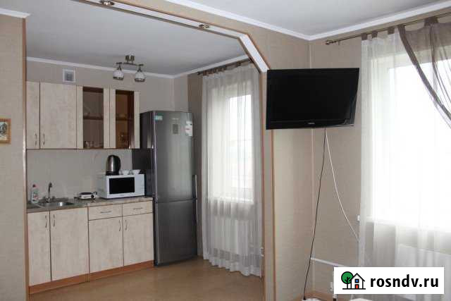 3-комнатная квартира, 60 м², 5/5 эт. в аренду посуточно в Ленинске-Кузнецком Ленинск-Кузнецкий - изображение 1