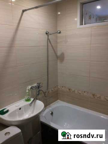 2-комнатная квартира, 48 м², 2/5 эт. в аренду посуточно в Белово Белово - изображение 1