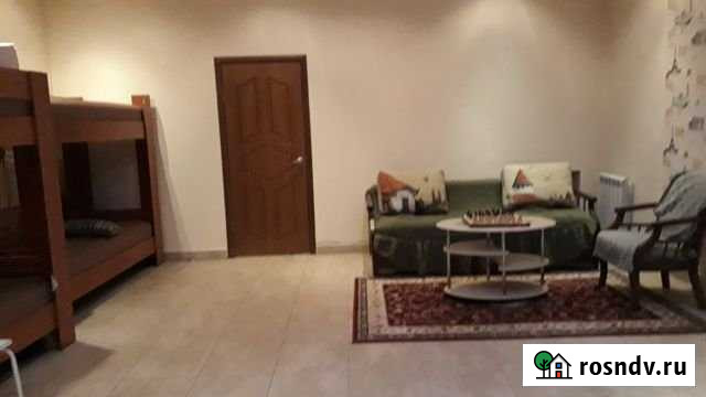 Комната 60 м² в 5-ком. кв., 1/3 эт. в аренду посуточно в Калуге Калуга - изображение 1