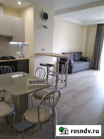 2-комнатная квартира, 60 м², 8/12 эт. в аренду посуточно в Ялте Ялта - изображение 1