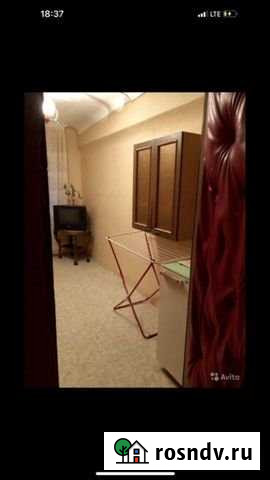 Комната 11 м² в 5-ком. кв., 5/5 эт. в аренду на длительный срок в Саратове Саратов - изображение 1
