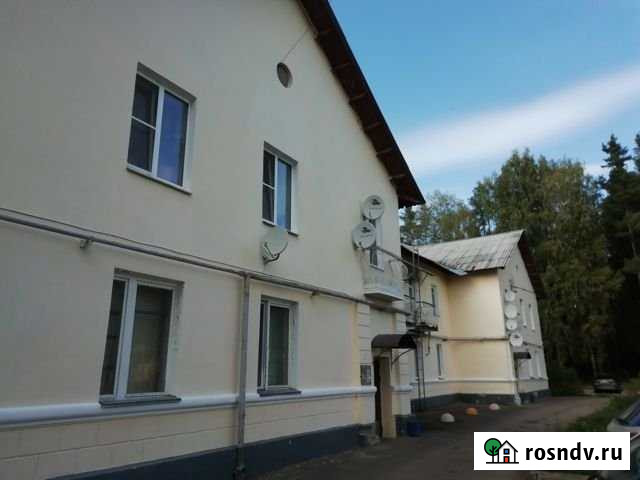 Комната 15 м² в 3-ком. кв., 1/2 эт. на продажу в Сланцах Сланцы - изображение 1