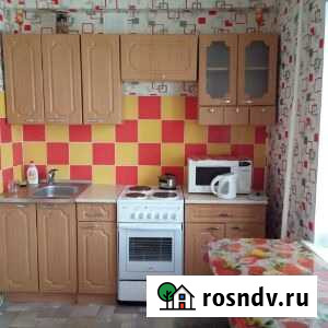 2-комнатная квартира, 38 м², 4/5 эт. в аренду посуточно в Саяногорске Саяногорск - изображение 1