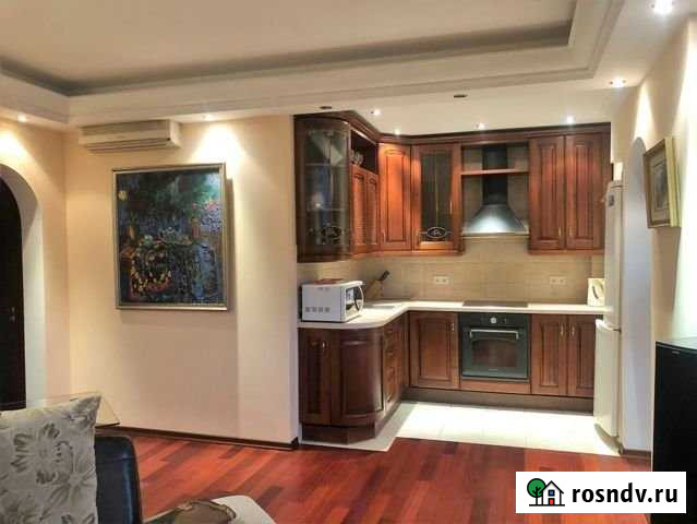 2-комнатная квартира, 60 м², 5/14 эт. в аренду на длительный срок в Ялте Ялта - изображение 1