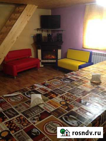 Коттедж 110 м² на участке 4 сот. в аренду посуточно в Барнауле Барнаул - изображение 1