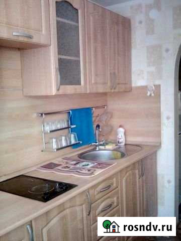 2-комнатная квартира, 60 м², 3/5 эт. в аренду посуточно в Татарске Татарск - изображение 1